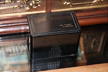 FILTRATE CIGARETTE BOX - click to enlarge